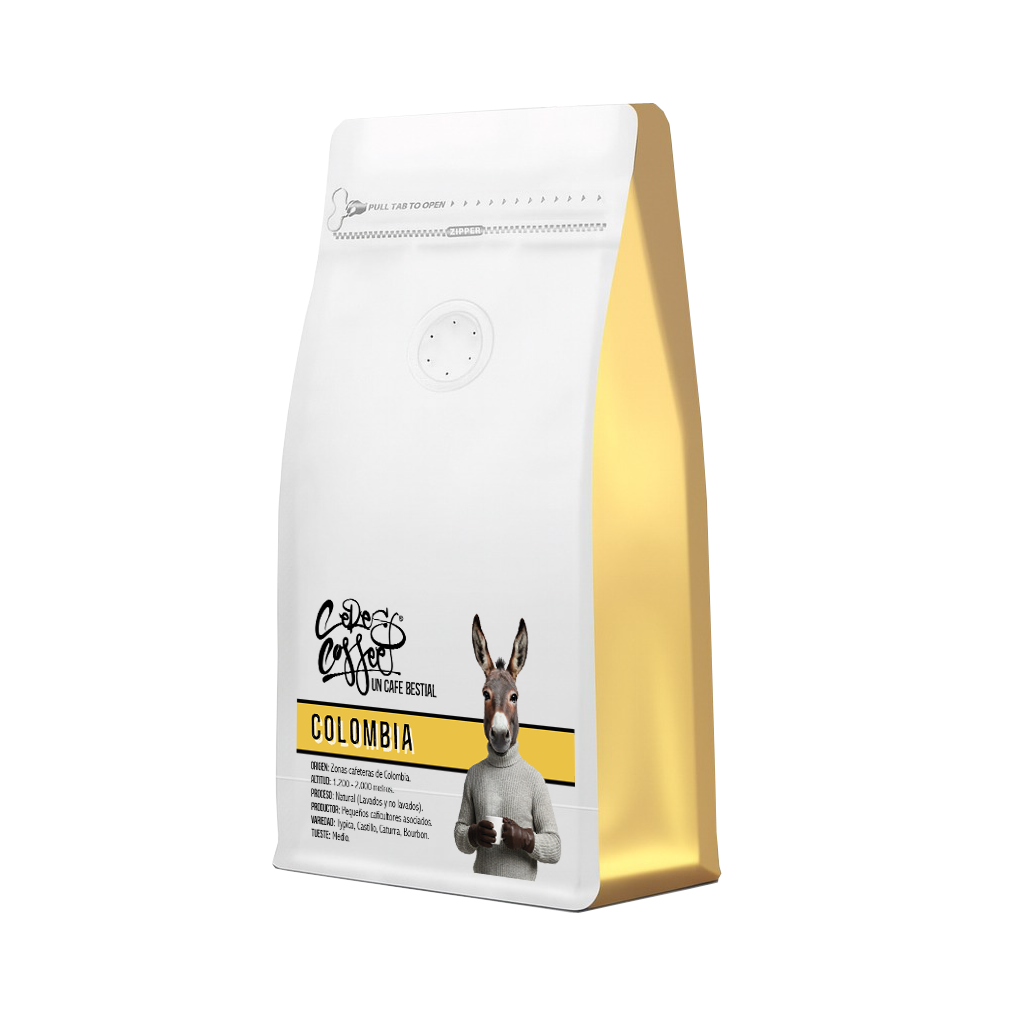 Bolsa de café de especialidad Colombia Supremo 18 Azul de Ceres Coffee, con etiquetado y sello de calidad SCA en la bolsa.