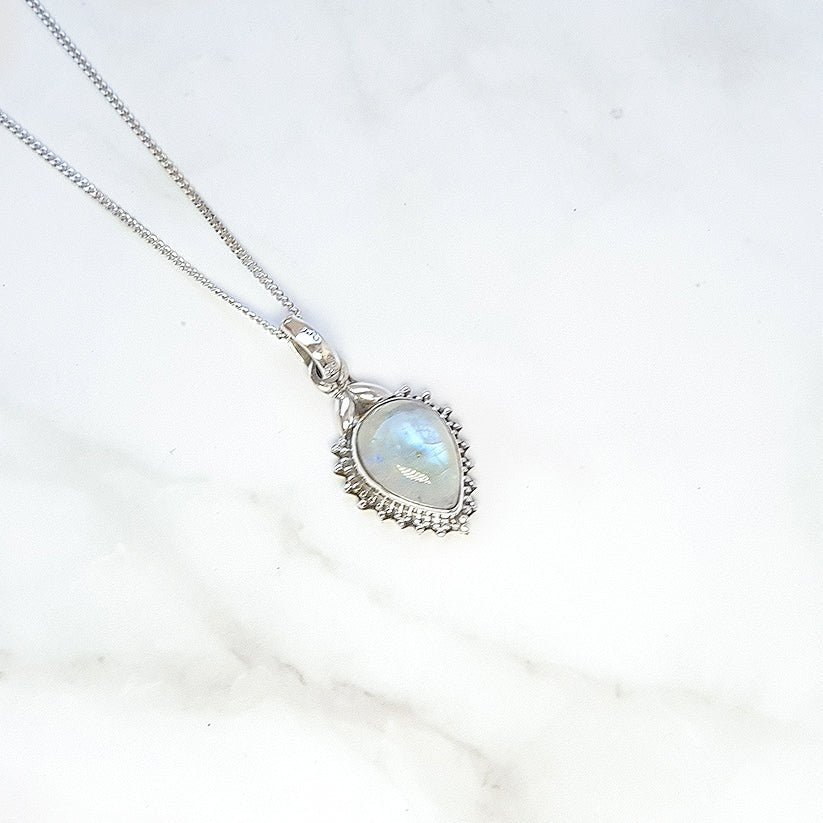 Colgante Agra Piedra de Luna y Plata de Ley 925 - Sensaido