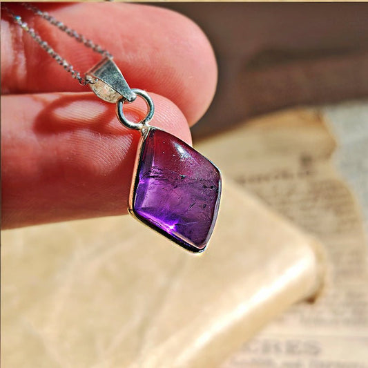 Colgante 'Aine' Amatista y Plata de Ley 925