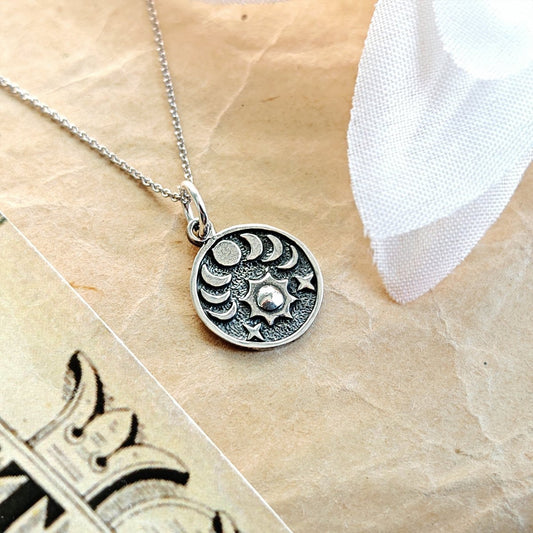 Colgante Fases Lunares, Sol y Estrellas - Plata de Ley 925