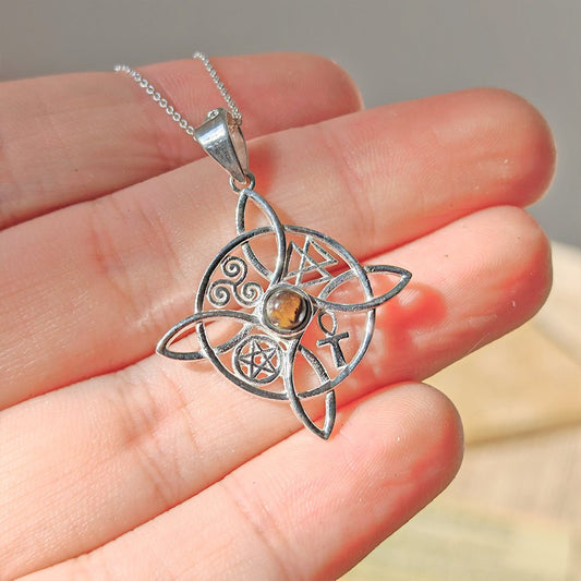 Colgante Nudo de Bruja con Ojo de Tigre y Símbolos Sagrados - Plata de Ley 925