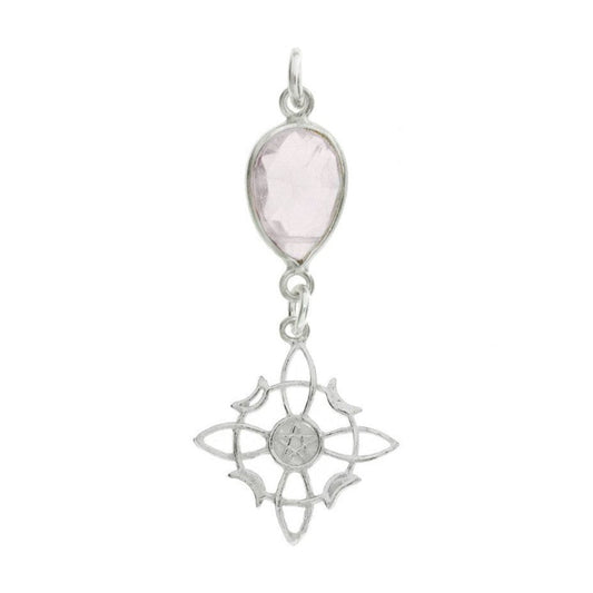 Colgante de plata de ley 925 con nudo de bruja y cuarzo rosa facetado, diseño elegante y místico.