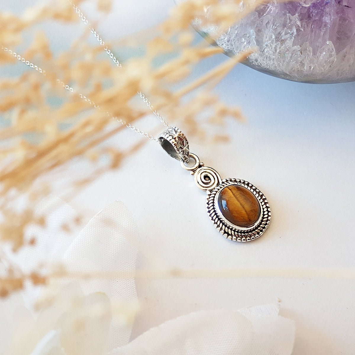 Colgante Oval Ojo de Tigre y Plata de Ley 925