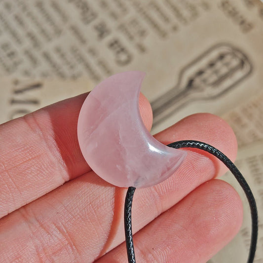 Collar Luna de Cuarzo Rosa - Edición Imperfecta