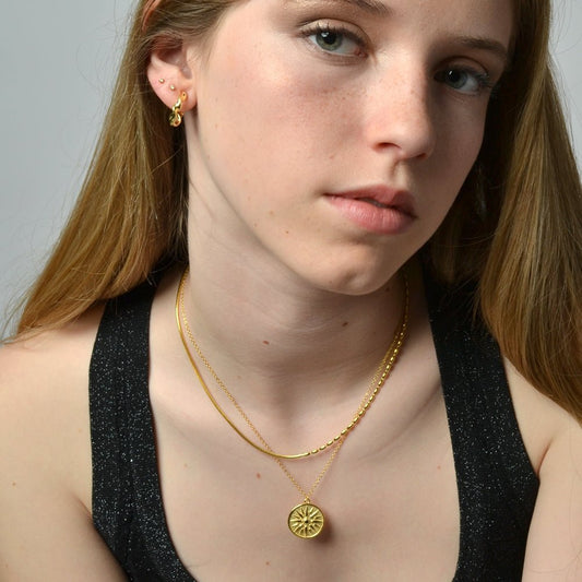 Collar Medallón Solar