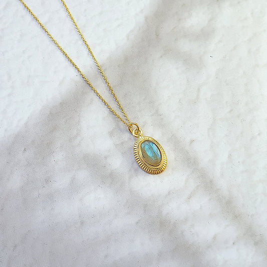 Collar Ovale Labradorita - Baño de Oro 18K