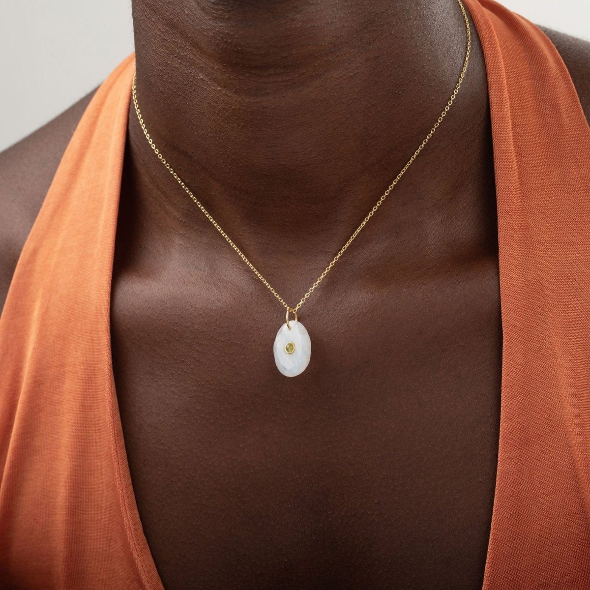 Collar 'Tanith' Piedra de Luna - Plata S925 & Baño de oro 18K