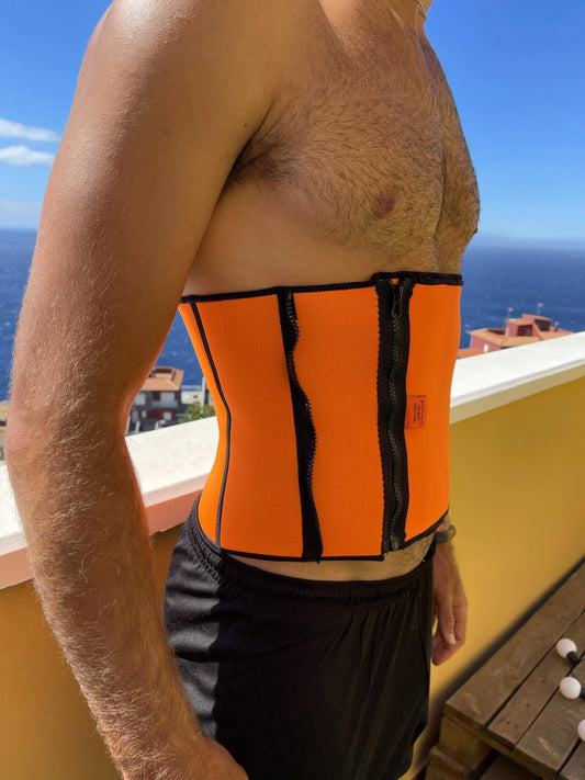 Faja deportiva con efecto sauna de la marca Innovagizmo, diseñada para moldear la figura y mejorar la sudoración durante el ejercicio.