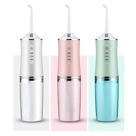 Irrigador dental portátil recargable para toda la familia, con boquillas y diseño compacto para limpiar encías y dientes.