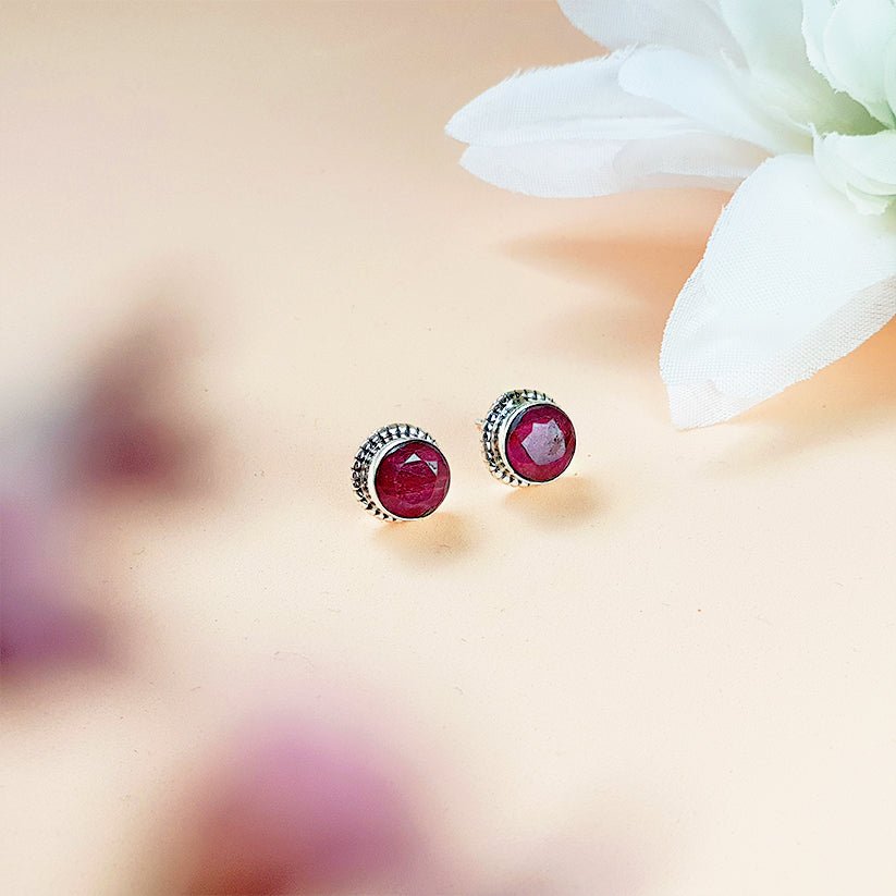 Pendientes Botón Rúbi y Plata de Ley 925