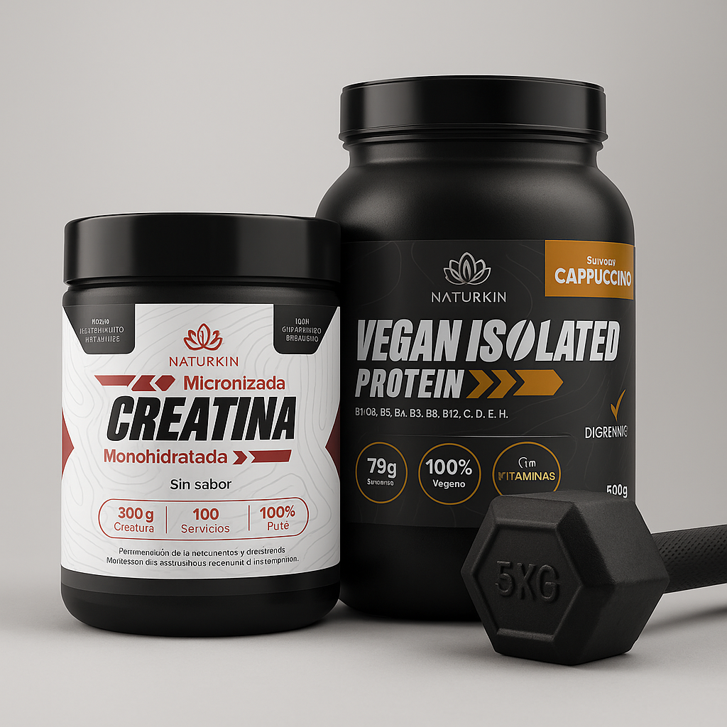 Foto promocional de suplementos deportivos Naturkin, con creatina monohidratada y proteína vegana aislada sabor cappuccino, acompañados por una pesa para destacar su enfoque en el rendimiento físico y el crecimiento muscular