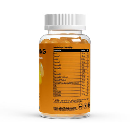 Gominolas multivitaminas y minerales BORNSTRONG FITNESS en envase con 60 piezas, sabor frutal y textura gomosa.