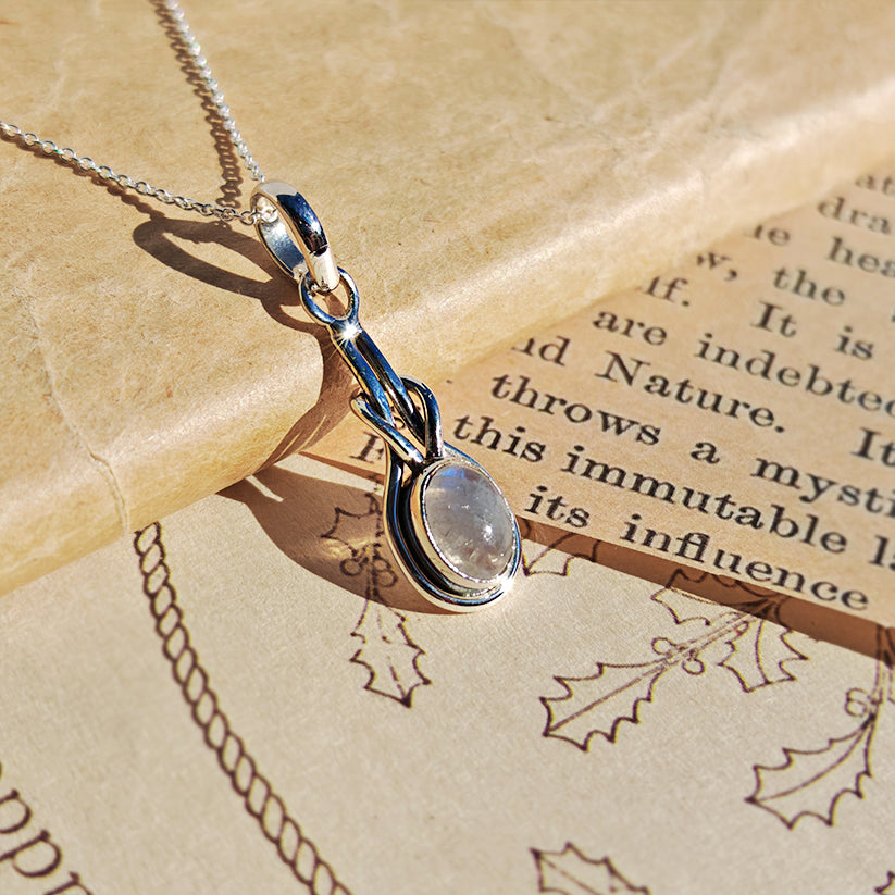 Colgante Arwen Piedra de Luna y Plata de Ley 925 - Sensaido