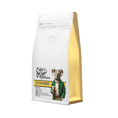 Café de especialidad descafeinado Colombia Supremo en bolsa, de la marca Ceres Coffee, con granos de café en la imagen
