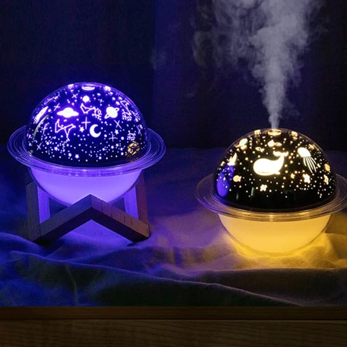 Humidificador proyector Saturno de Innovagizmo con luz de proyección y vaporizador, en color blanco y diseño moderno.