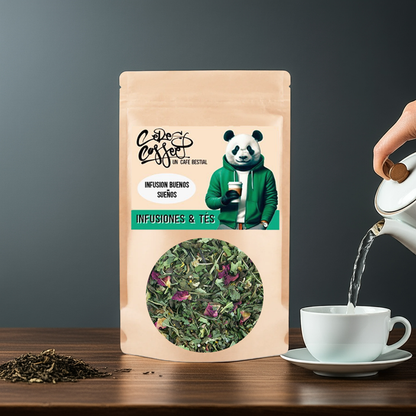 Infusión Buenos Sueños de Ceres Coffee en taza, con hierbas y flores, ideal para relajarse y descansar.