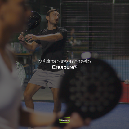 Creatina monohidrato Creapure® de Enasport en envase individual, muestra la etiqueta y la forma del producto en un fondo blanco