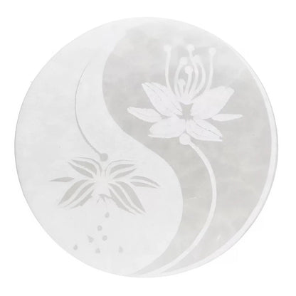 Figura geométrica de altar de selenita en forma de Ying y Yang, ideal para decoración espiritual y energías positivas.