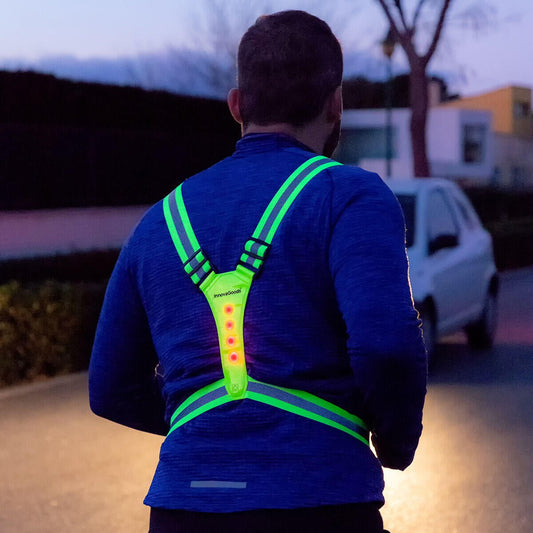 Arnés deportivo con luces LED Lurunned Innovagoods, ajustado y reflectante, para actividades al aire libre y deporte.