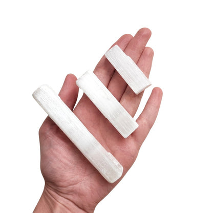 Barra de selenita bruta de Mystical Tienda, mineral cristalino y transparente, para armonización y energías positivas.