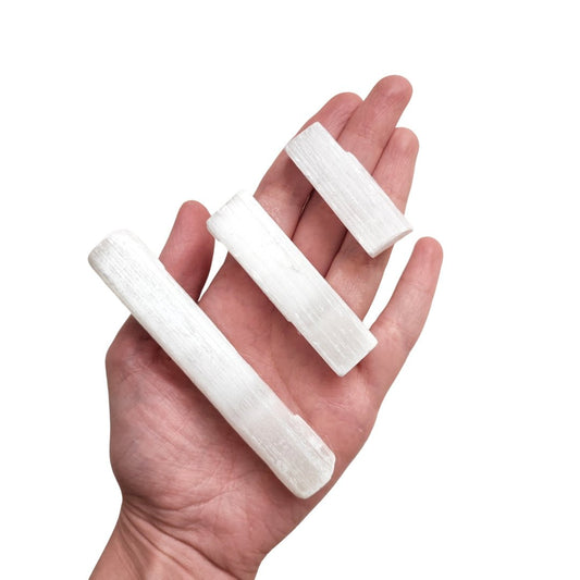 Barra de selenita bruta de Mystical Tienda, mineral cristalino y transparente, para armonización y energías positivas.