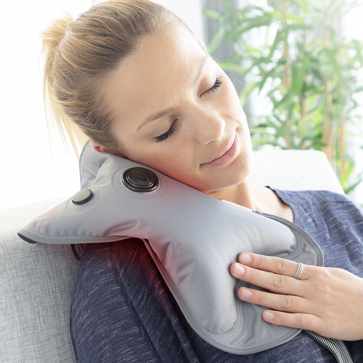 Bolsa de agua caliente ajustable y recargable Hutter InnovaGoods gris de 400 W, con diseño práctico y material suave.