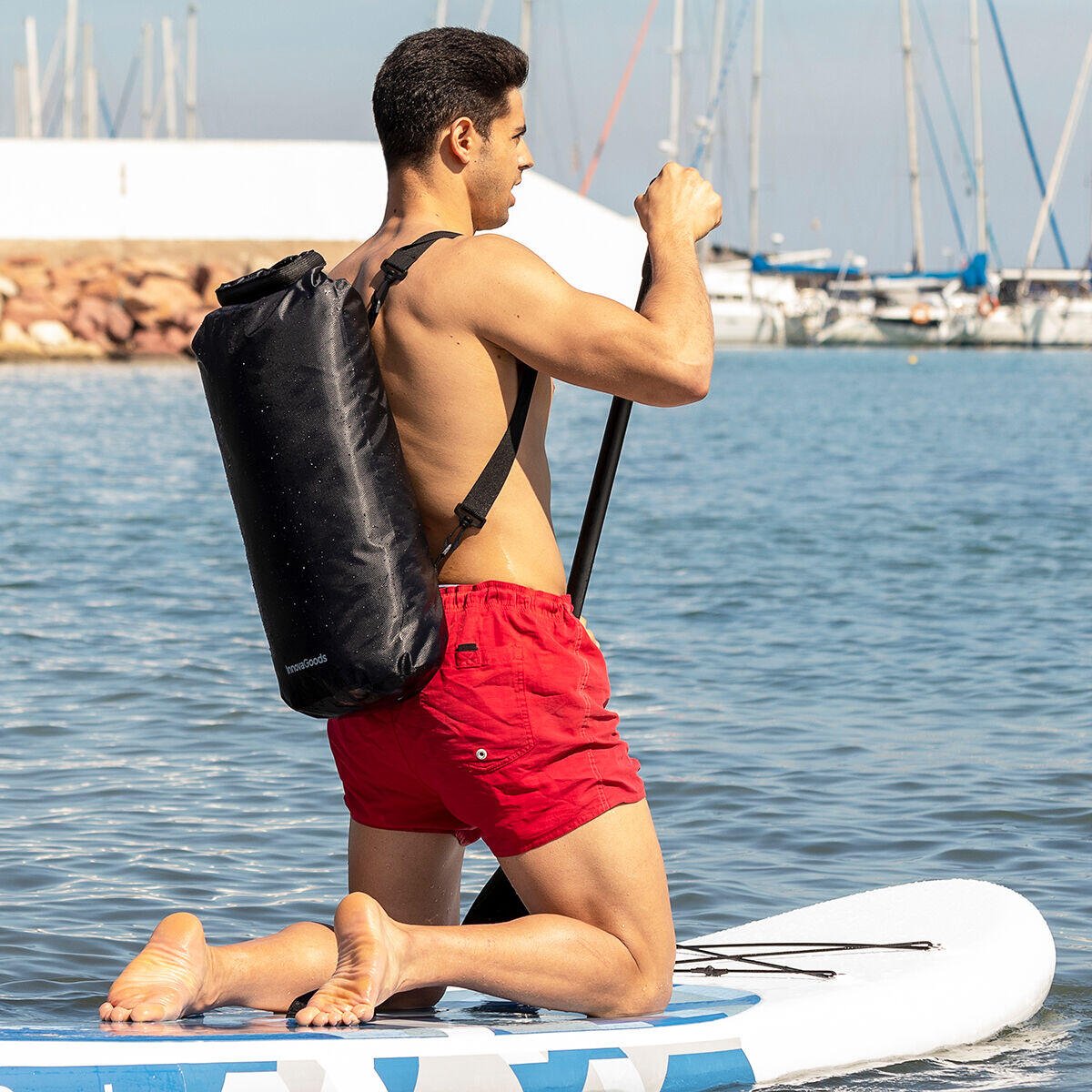 Bolsa estanca impermeable Deportiva Dryhux de 20 L de innovagizmo, ideal para actividades al aire libre y protección contra agua
