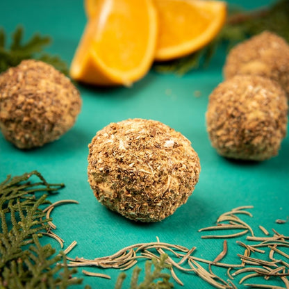 Bombita herbal Renacer de Mystical Tienda, pequeña bomba aromática con ingredientes naturales para revitalizar.