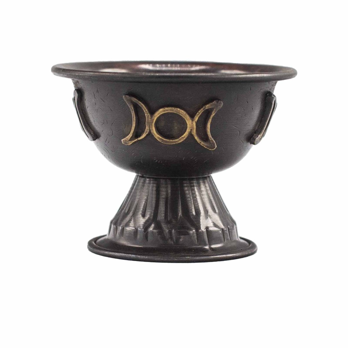 Incensario de cobre en forma de caliz con diseño de triple luna, ideal para rituales y ceremonias espirituales.