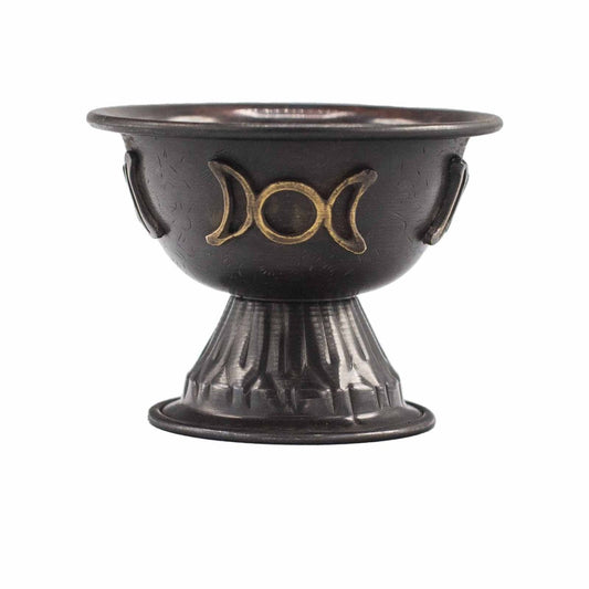 Incensario de cobre en forma de caliz con diseño de triple luna, ideal para rituales y ceremonias espirituales.