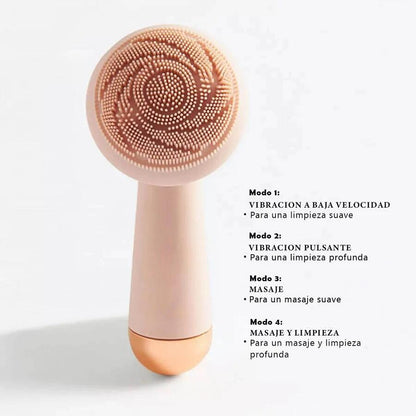 Cepillo facial eléctrico rosa recargable con cerdas suaves y diseño ergonómico para limpieza facial profunda.