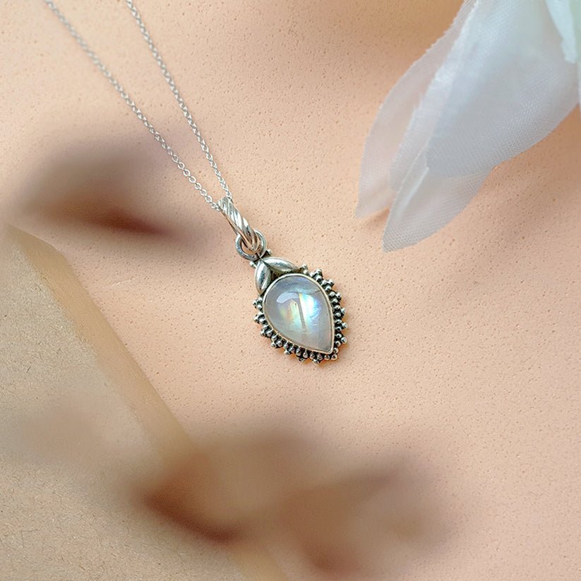 Colgante Agra Piedra de Luna y Plata de Ley 925 - Sensaido