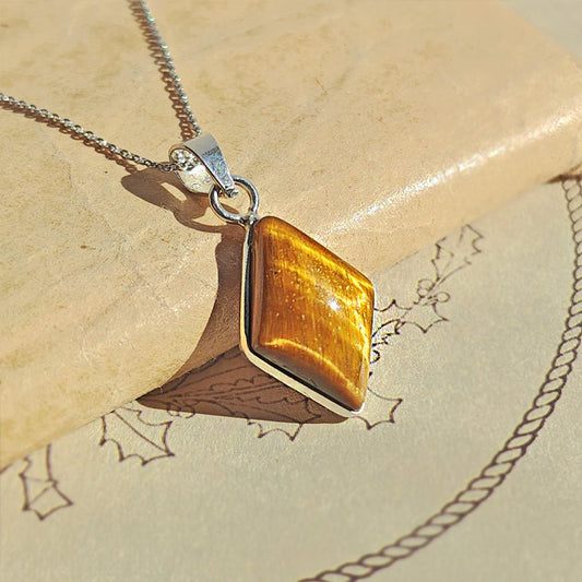 Colgante 'Aine' Ojo de Tigre y Plata de Ley 925