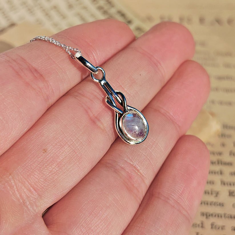 Colgante Arwen Piedra de Luna y Plata de Ley 925 - Sensaido