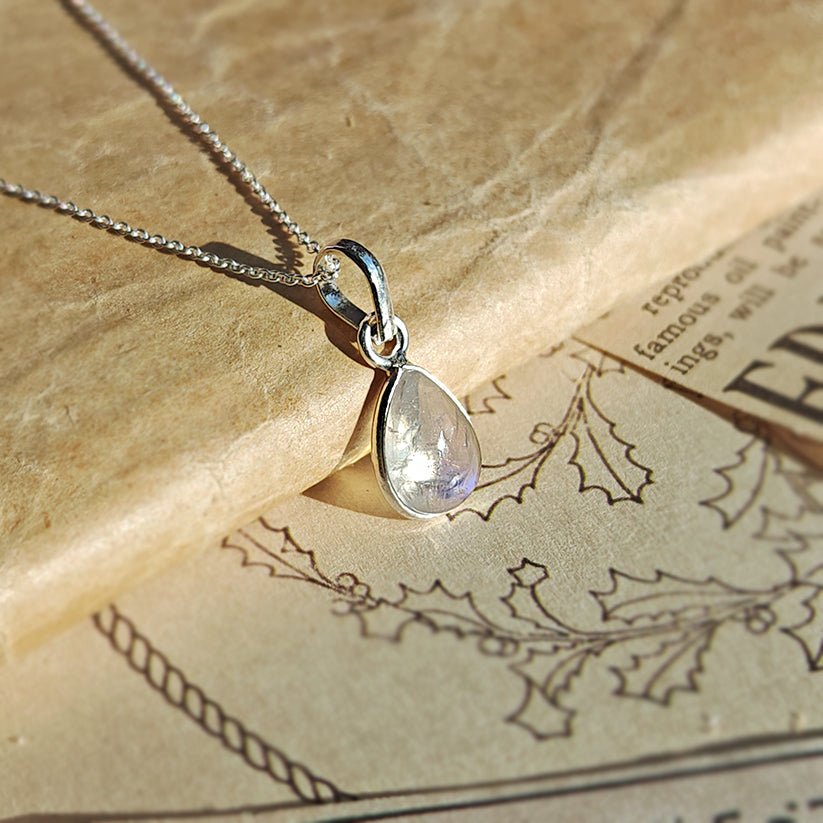 Colgante de plata de ley 925 con piedra de luna en diseño 'Aurora', brillante y elegante, para accesorios de joyería.