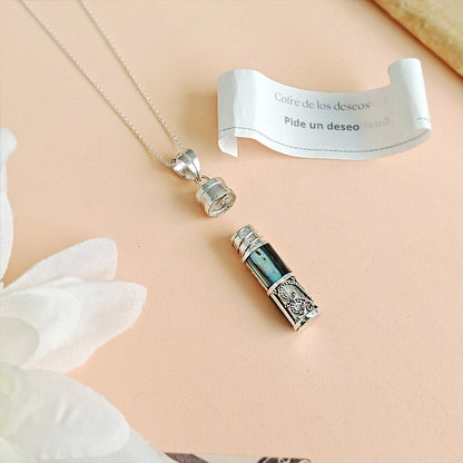 Colgante en plata de ley 925 con cofre de los deseos y abulón, diseñado por Mystical Tienda, con detalles finos y elegantes.
