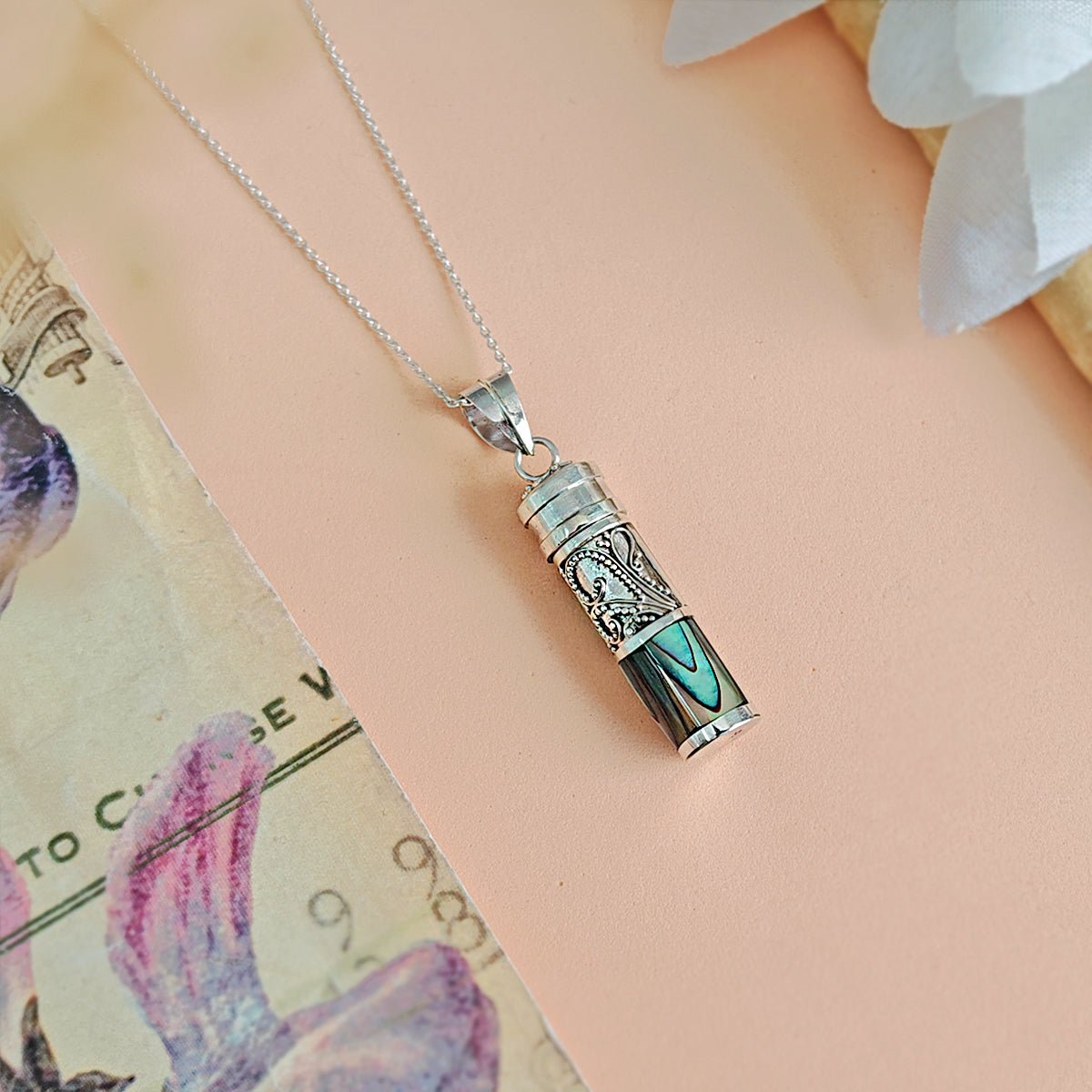 Colgante cofre de los deseos y abulón en plata de ley 925, con detalles intrincados, para mujer, de la marca Mystical Tienda.