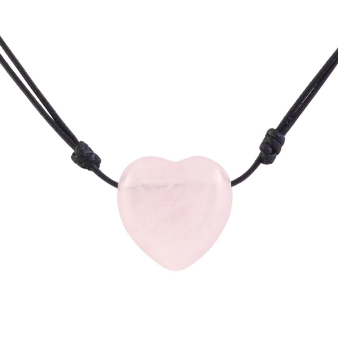 Colgante de corazón de cuarzo rosa con cordón, mineral natural, pieza de joyería de Mystical Tienda.