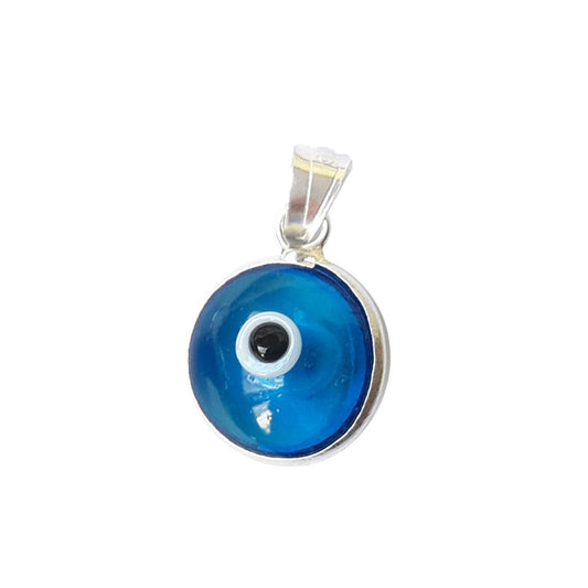 Colgante de ojo turco azul celeste en plata de ley 925, joya protectora y decorativa de estilo elegante.