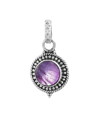 Colgante de plata de ley 925 con amatista, diseño 'Eos' de Mystical Tienda, muestra la piedra y el colgante brillante.