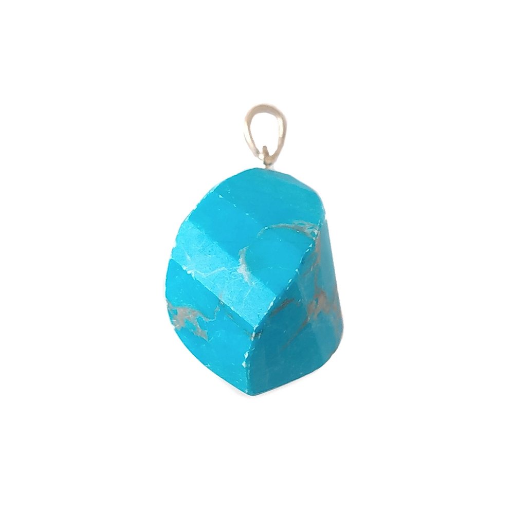 Colgante facetado de Howlita Azul, mineral natural, con acabado brillante, en un colgante de joyería elegante y vibrante.