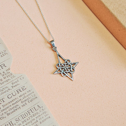 Colgante Nudo Celta Cuaternario en Plata de Ley 925