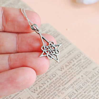 Colgante Nudo Celta Cuaternario en Plata de Ley 925