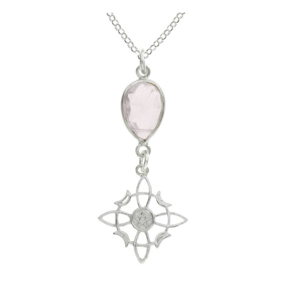 Colgante de plata de ley 925 con nudo de bruja y cuarzo rosa facetado, estilo místico y elegante.