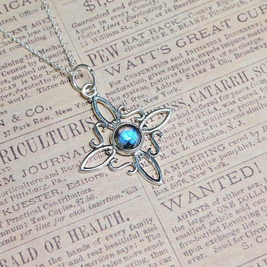 Colgante Nudo de Bruja en Plata de Ley 925 con Labradorita