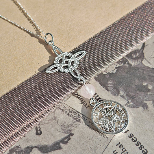 Colgante de plata S925 con nudo de bruja, símbolo Tetragramaton y bola de cuarzo rosa, estilo místico y elegante.