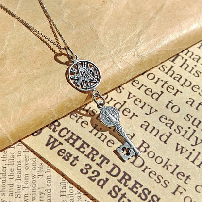 Colgante Protector Llave de San Benito & Tetragramaton S925