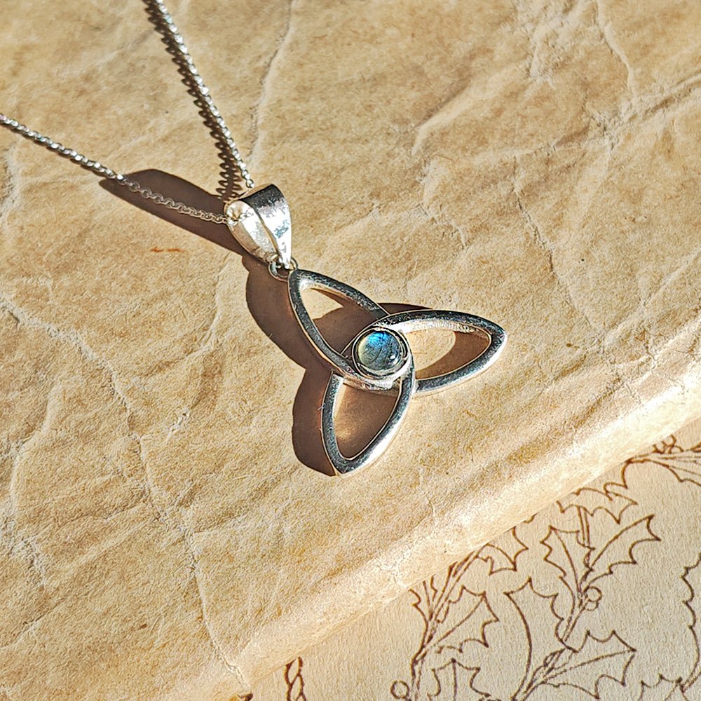 Colgante Triqueta con Labradorita - Plata de Ley 925