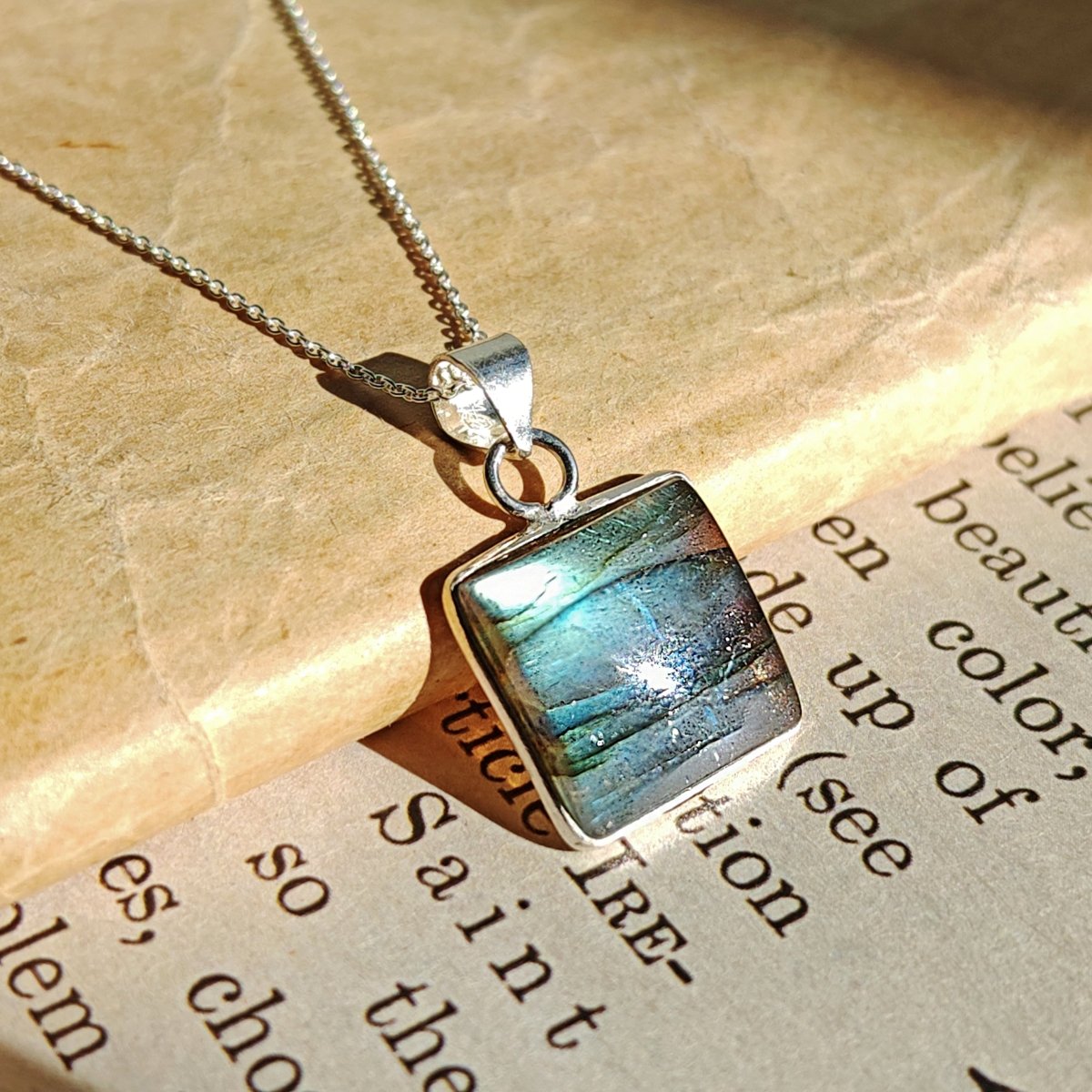 Colgante 'Uzume' Labradorita y Plata de Ley 925 - Sensaido