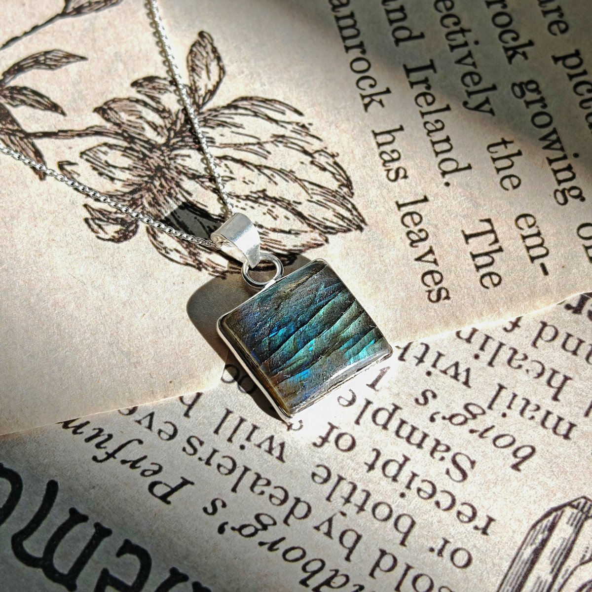 Colgante 'Uzume' Labradorita y Plata de Ley 925 - Sensaido